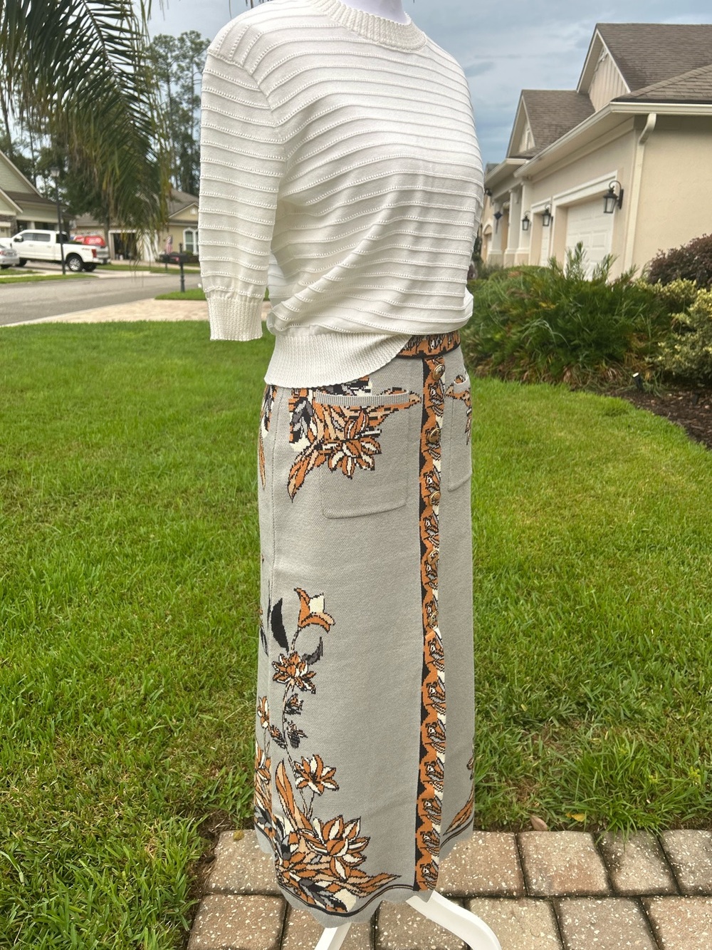NWT🌷(XS) FARM Rio Stained Glass Beauty Printed Scalloped Hem Knit Midi Skirt